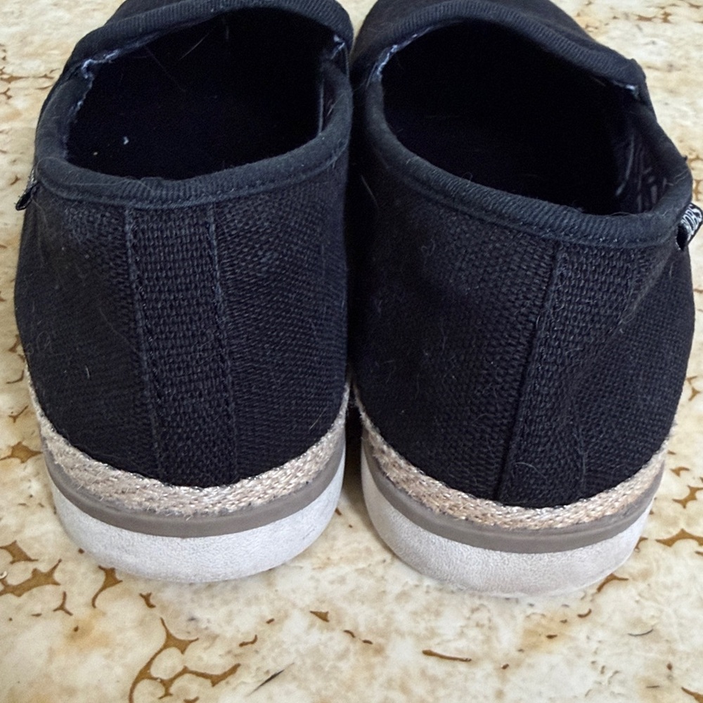 Skecher’s Bob’s Women’s Black Slip-On Canvas Espadrille Sneaker Sz 8 EUC - Picture 4 of 5